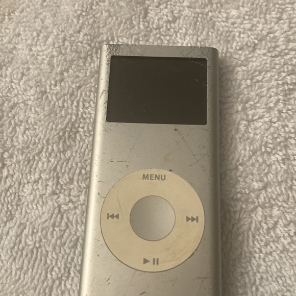 Coach I pod case with iPod     Firm price - Picture 7 of 14